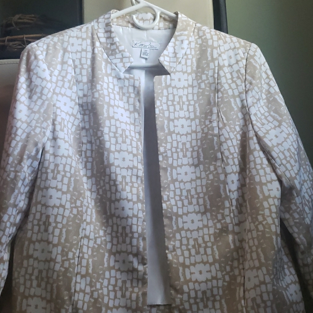 Kim Rogers petite tan/white geo blazer
